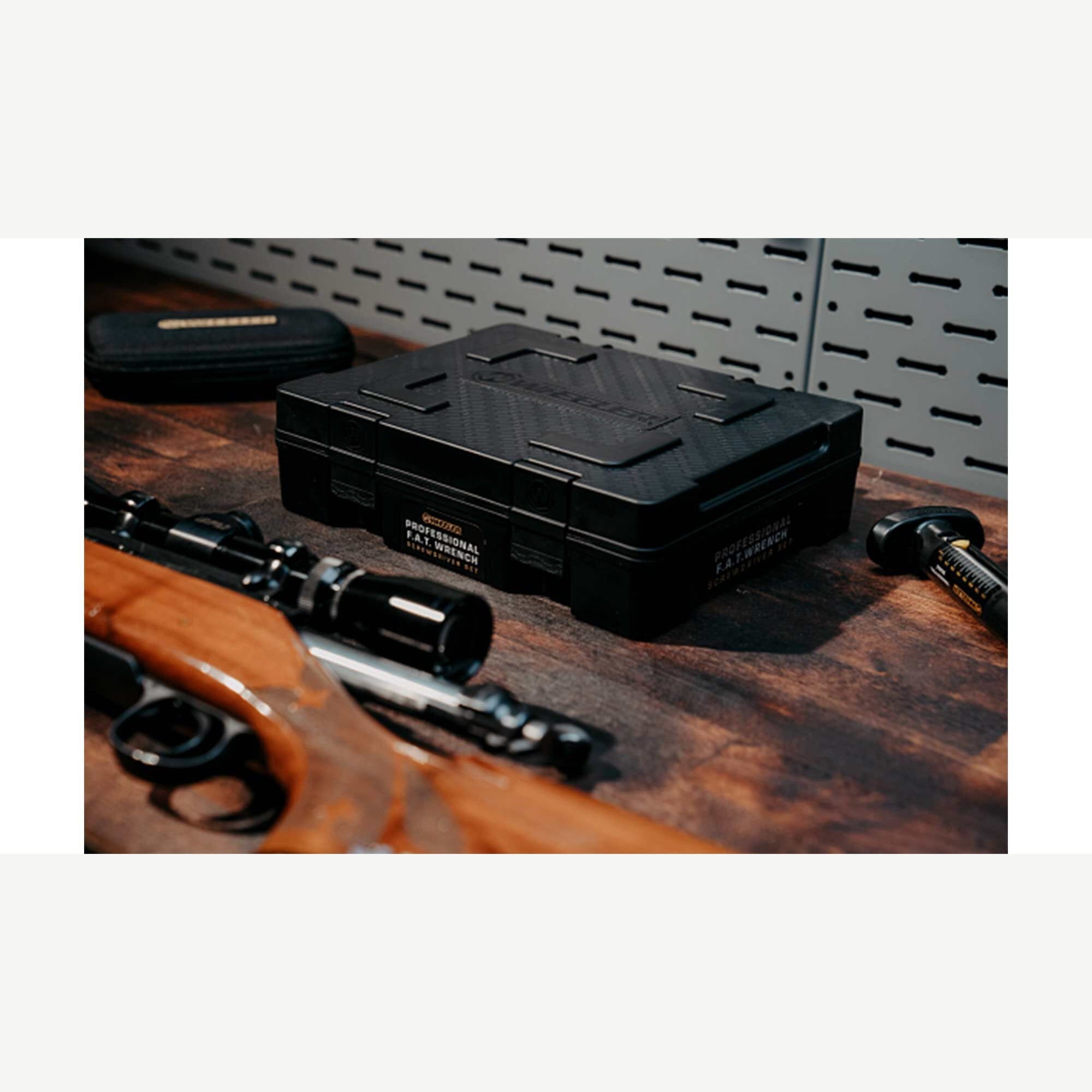 Geschlossener Hartschalenkoffer des WHEELER Professional Schraubendreher-Sets 4001003